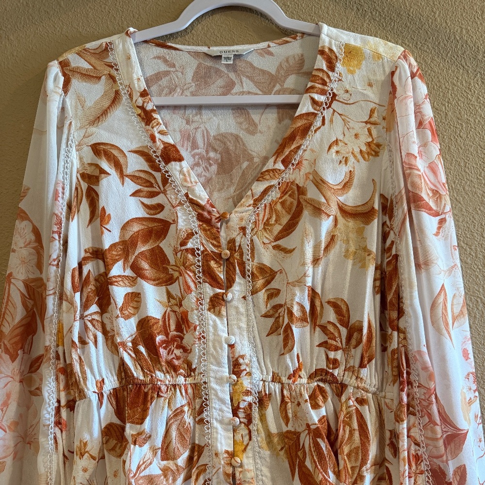 Rust and white floral Guess blouse